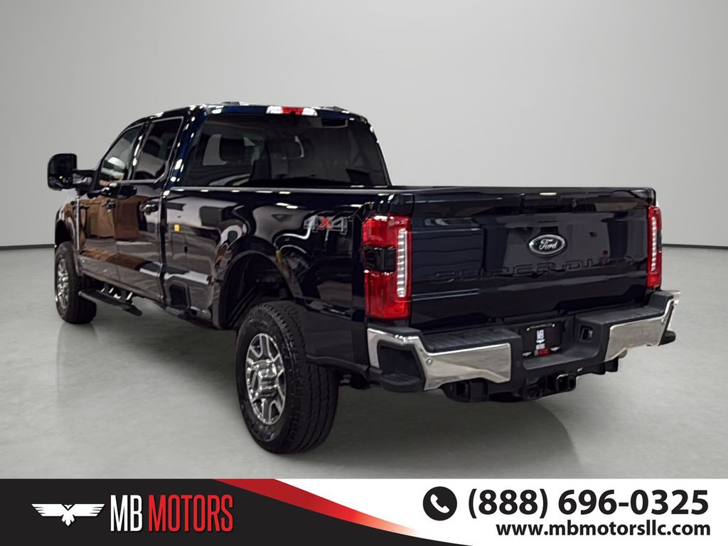 Used 2025 Ford F-350SD Lariat Truck