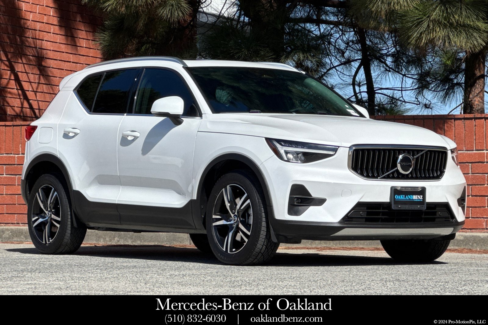 2023 Volvo XC40