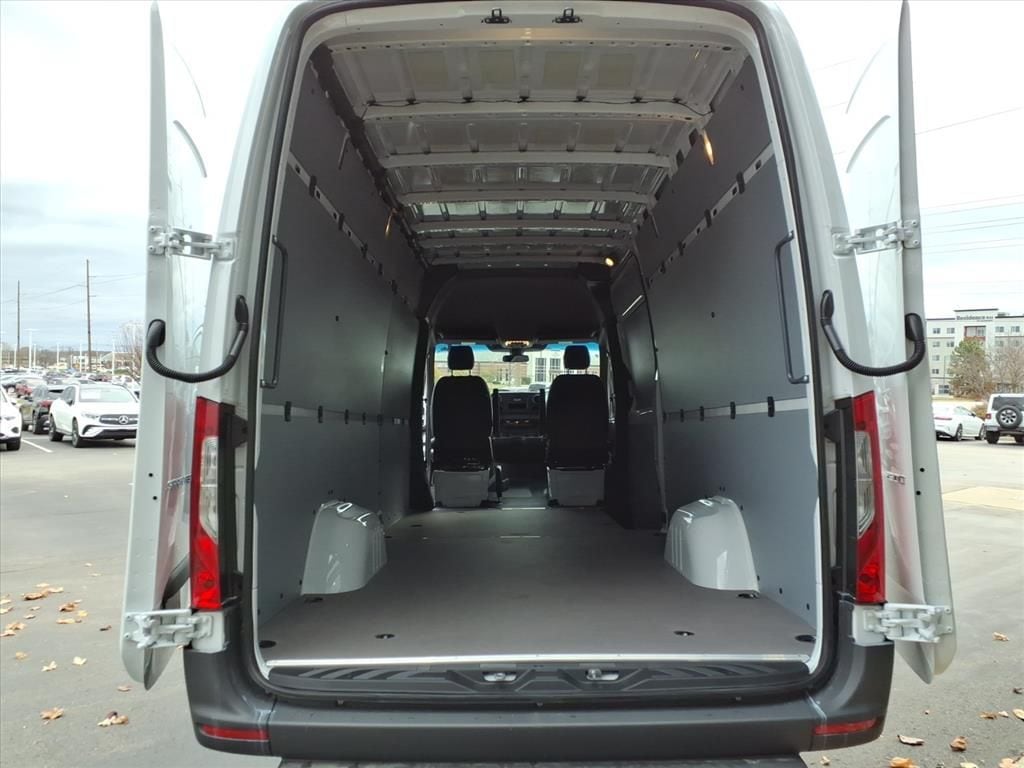 2026 Mercedes-Benz Sprinter Cargo Van Base - Photo 25