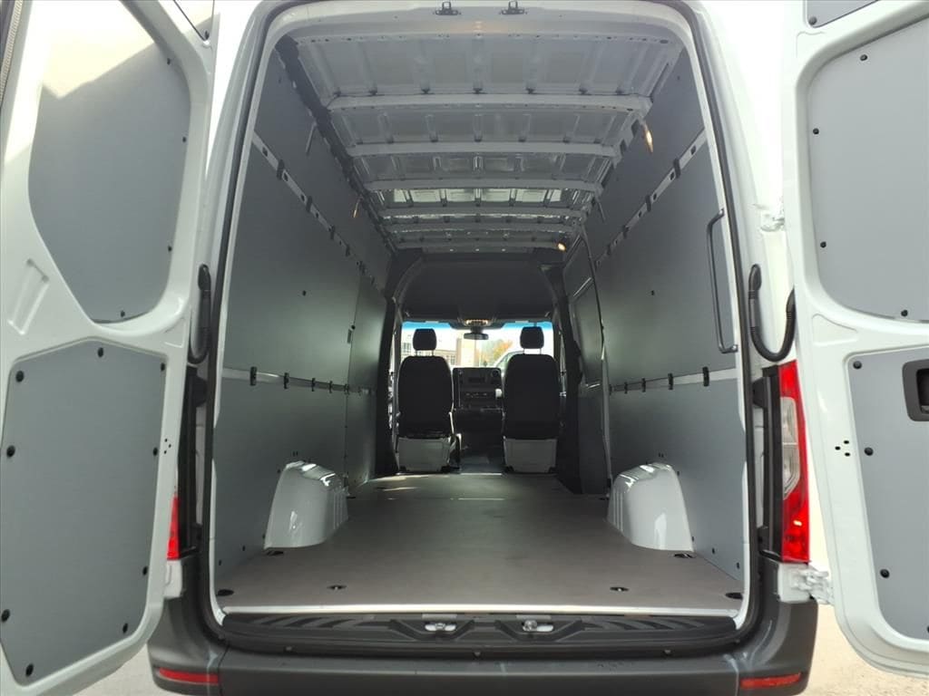 2026 Mercedes-Benz Sprinter Cargo Van Base - Photo 26