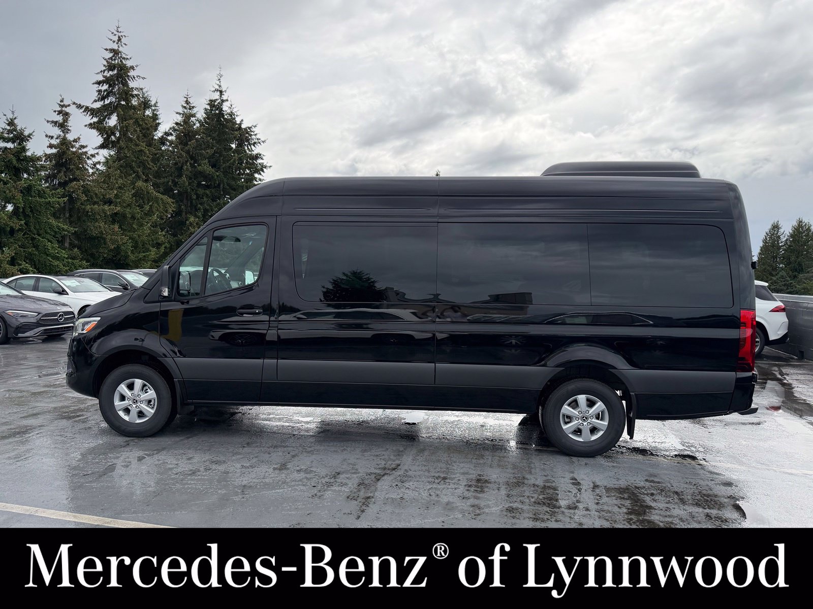 New 2026 Mercedes-Benz Sprinter 2500 Passenger 170 WB Minivan/Van