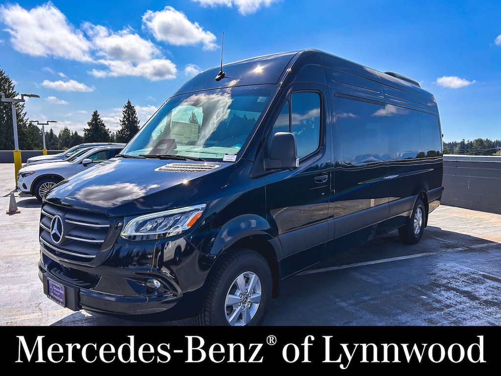 New 2026 Mercedes-Benz Sprinter 2500 Passenger 170 WB Minivan/Van