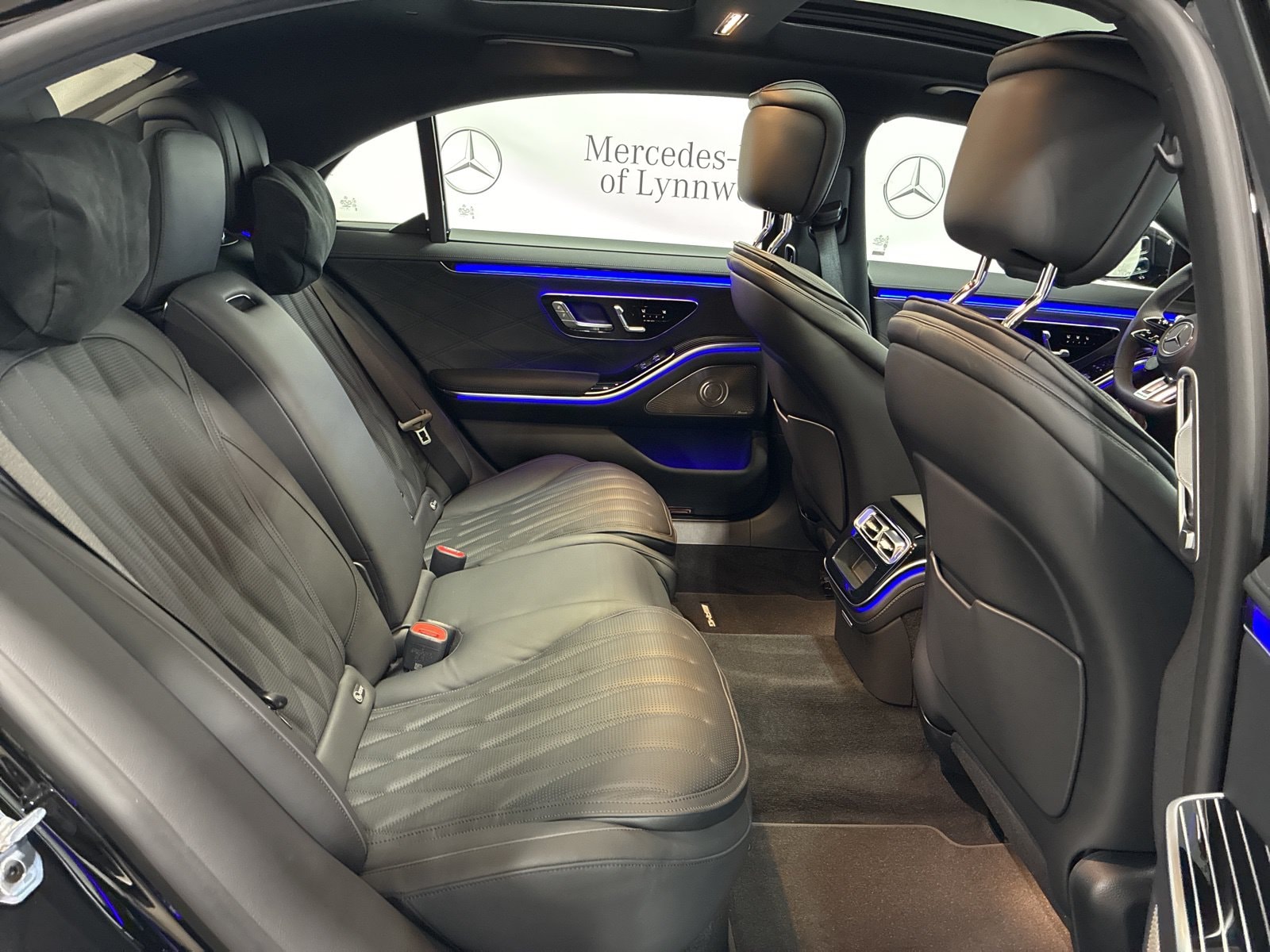 2026 Mercedes-Benz S-Class AMG S 63 - Photo 14