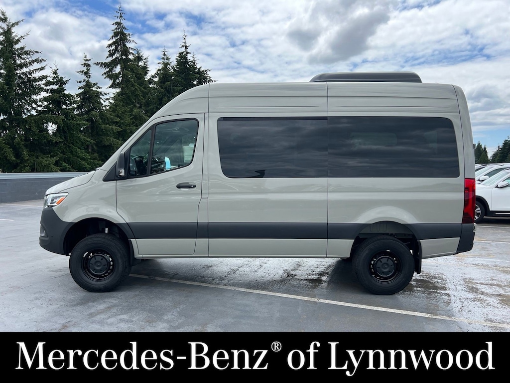 New 2026 Mercedes-Benz Sprinter 2500 Passenger 144 WB AWD Minivan/Van