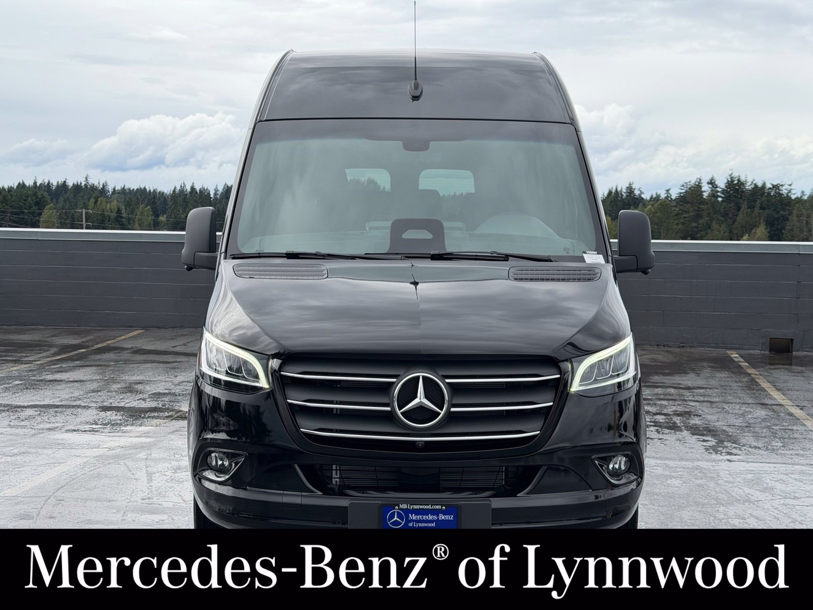 New 2026 Mercedes-Benz Sprinter 2500 Passenger 170 WB Minivan/Van
