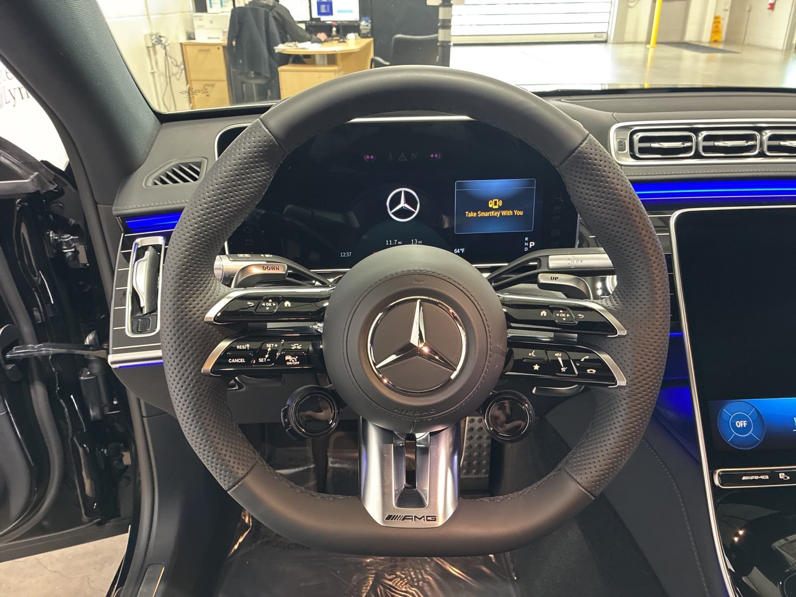 2026 Mercedes-Benz S-Class AMG S 63 - Photo 9