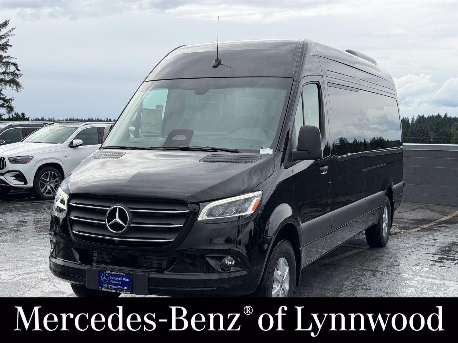 New 2026 Mercedes-Benz Sprinter 2500 Passenger 170 WB Minivan/Van