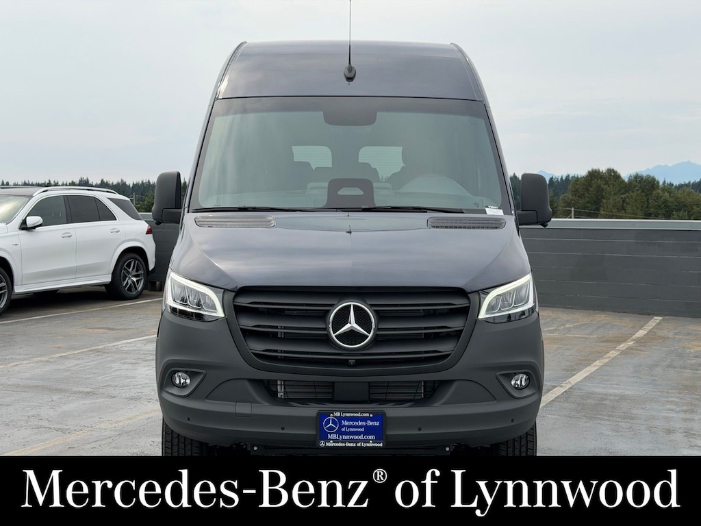 New 2026 Mercedes-Benz Sprinter 2500 Passenger 144 WB AWD Minivan/Van