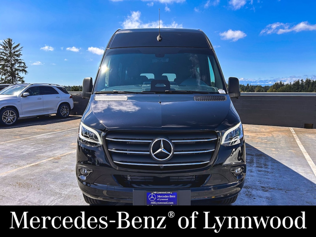 New 2026 Mercedes-Benz Sprinter 2500 Passenger 170 WB Minivan/Van