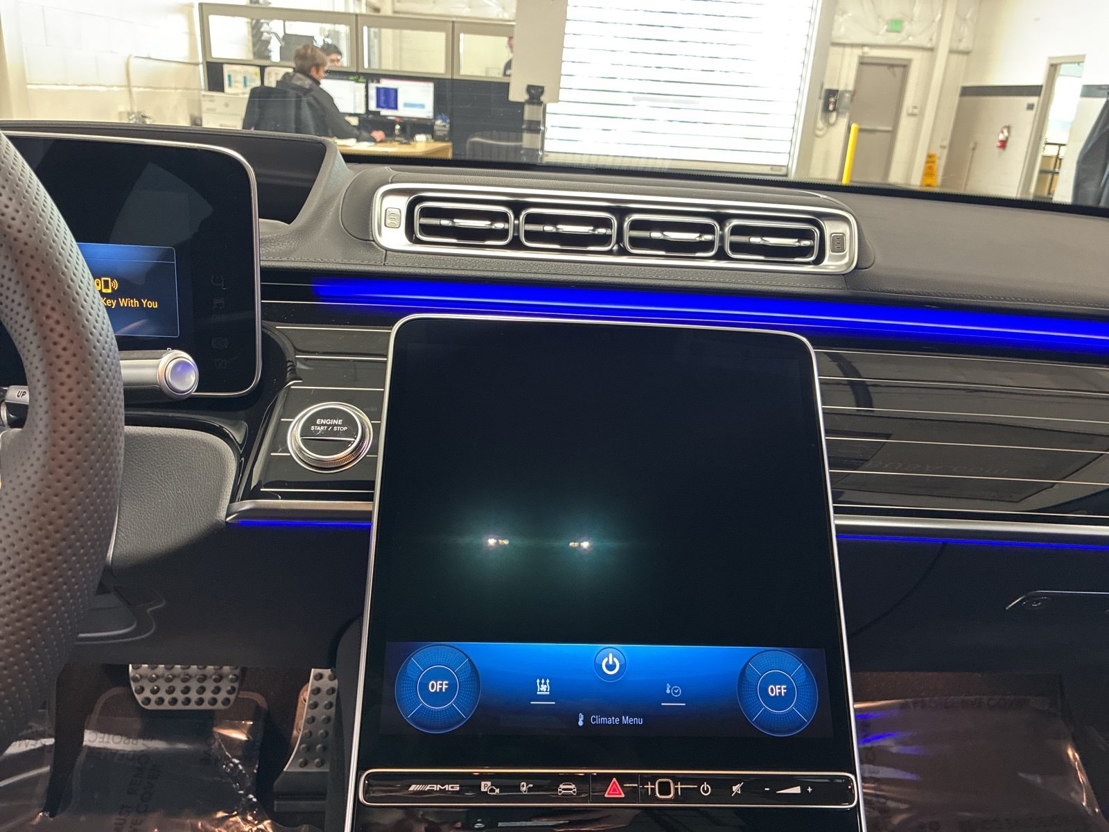 2026 Mercedes-Benz S-Class AMG S 63 - Photo 10