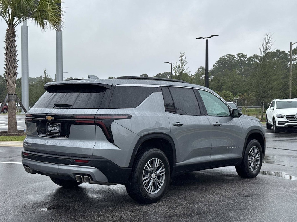 Used 2026 Chevrolet Traverse LT FWD LT w/1LT