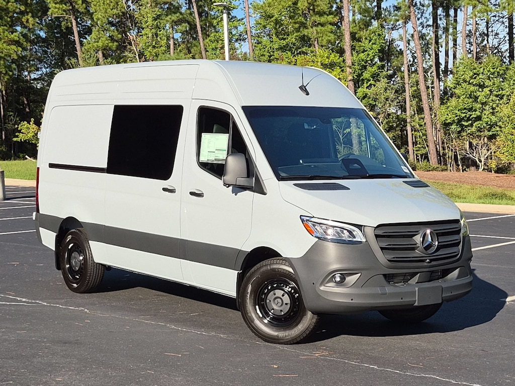 New 2026 Mercedes-Benz Sprinter Crew Van 2500 Standard Roof I4 Diesel HO 144 RWD Van