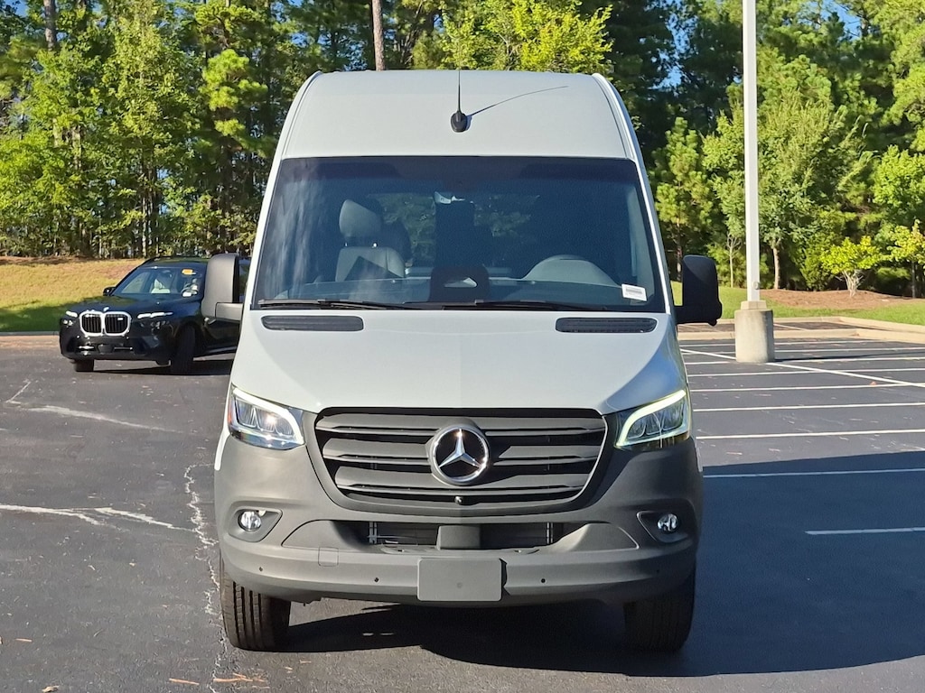 New 2026 Mercedes-Benz Sprinter Crew Van 2500 Standard Roof I4 Diesel HO 144 RWD Van