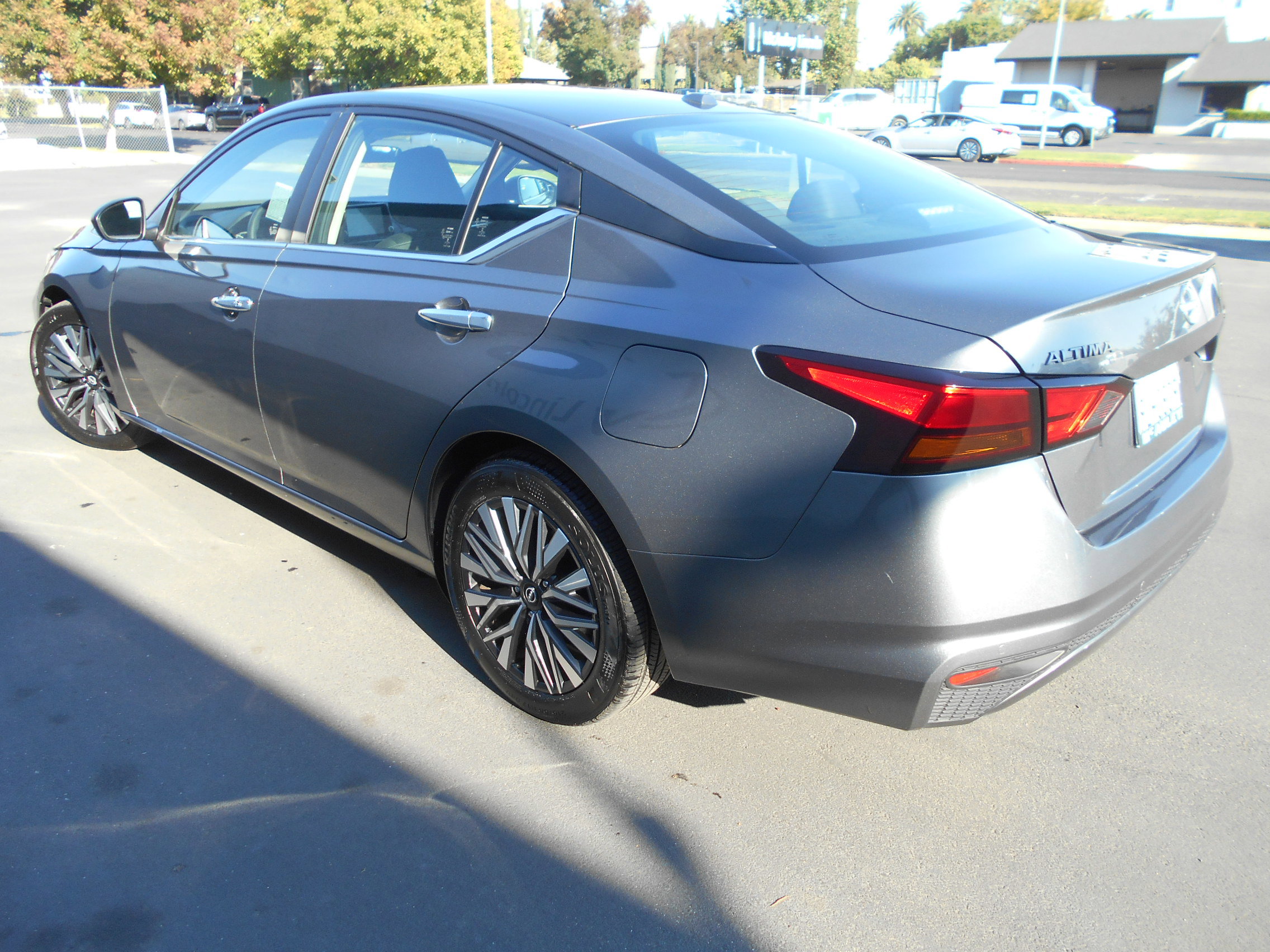 2024 Nissan Altima SV - Photo 11