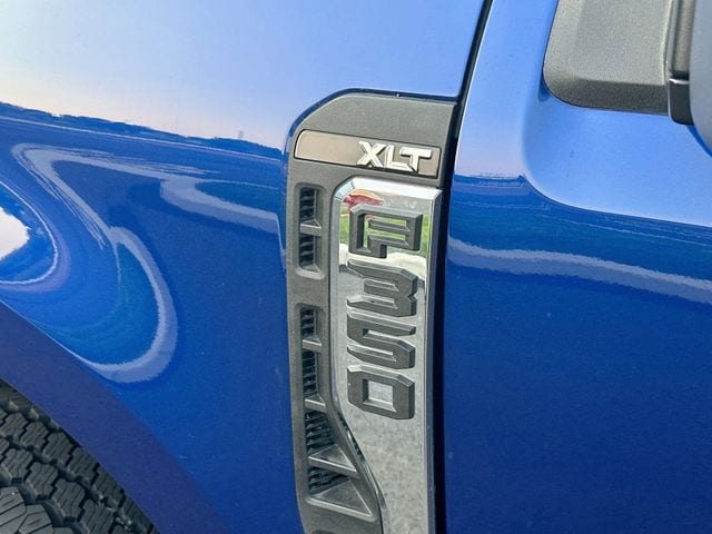 2026 Ford F-350 Super Duty XLT - Photo 10