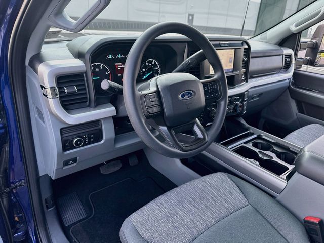 2026 Ford F-350 Super Duty XLT - Photo 17