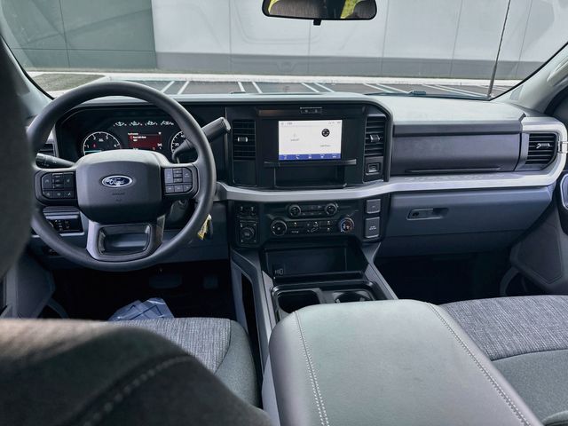 2026 Ford F-350 Super Duty XLT - Photo 9