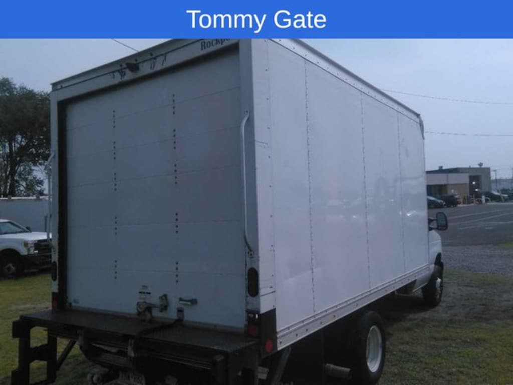 Certified 2024 Ford E-450SD Base Truck
