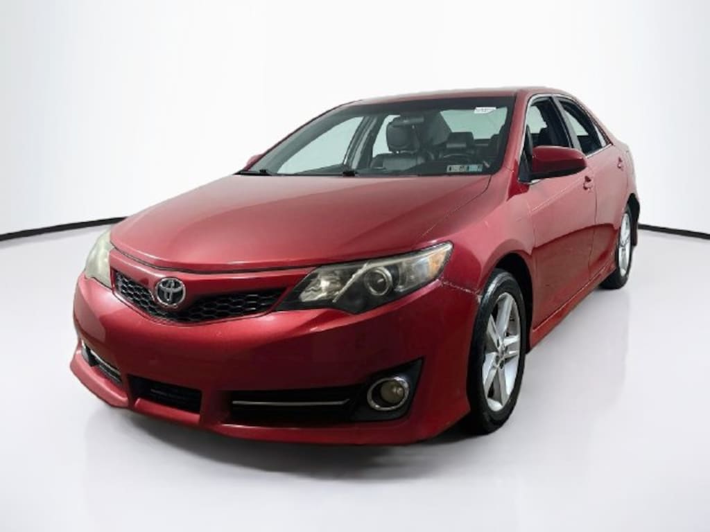 Used 2012 Toyota Camry SE Sedan