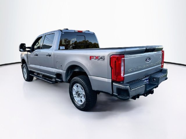 New 2027 Ford F-250 XLT Truck Crew Cab