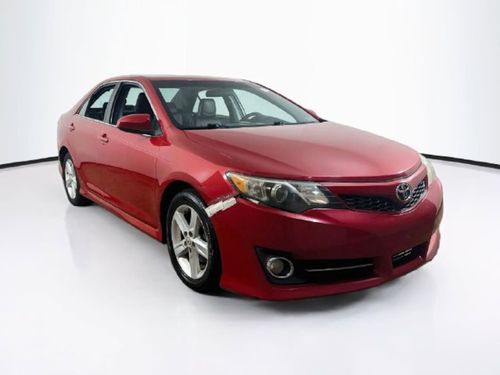 Used 2012 Toyota Camry SE Sedan