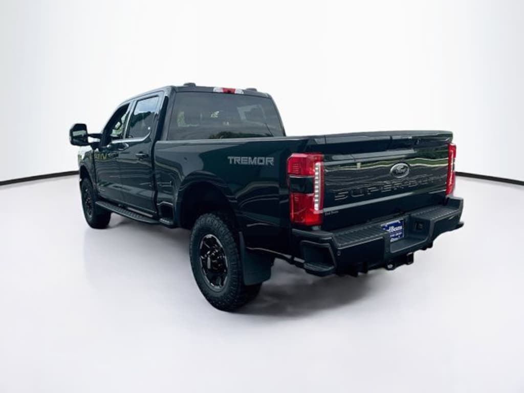 New 2026 Ford F-350 Lariat Truck Crew Cab