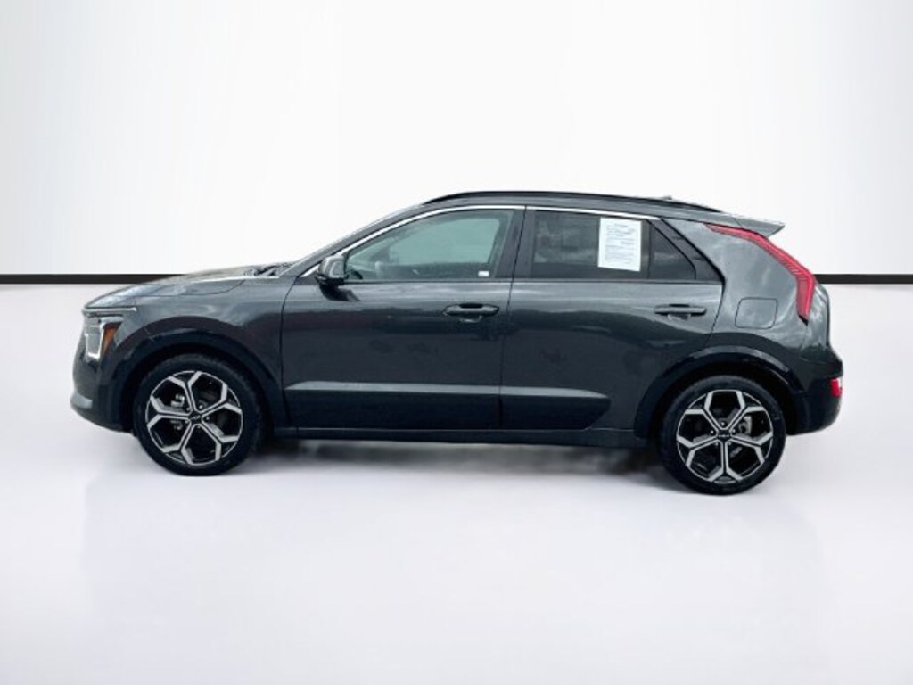 Used 2023 Kia Niro EX Touring SUV