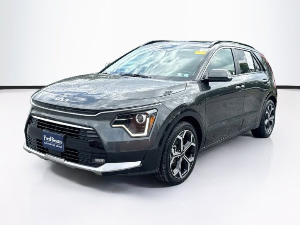 Used 2023 Kia Niro EX Touring SUV