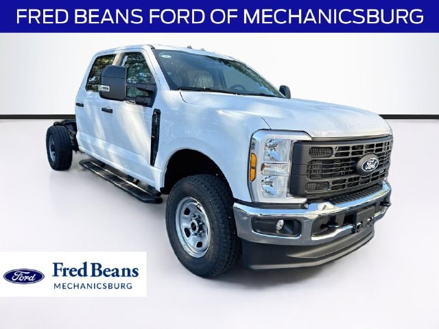 2027 Ford F-350 Chassis Truck Crew Cab 