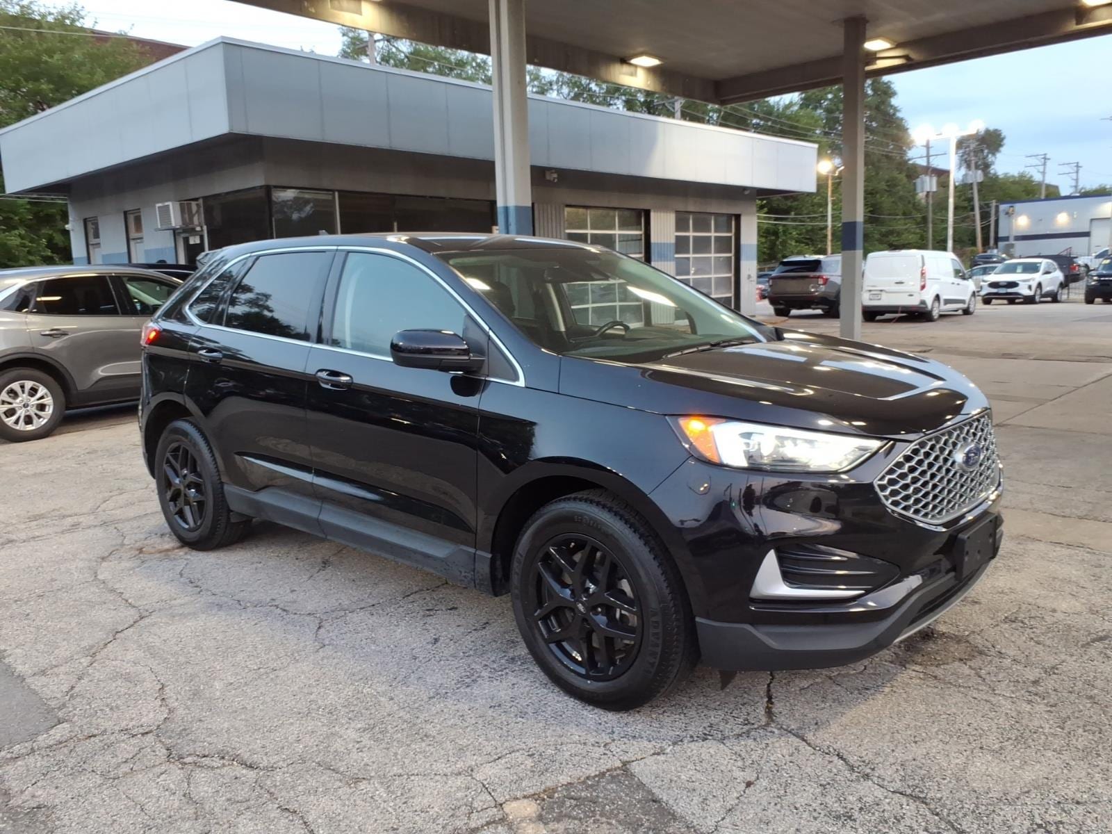 2023 Ford Edge