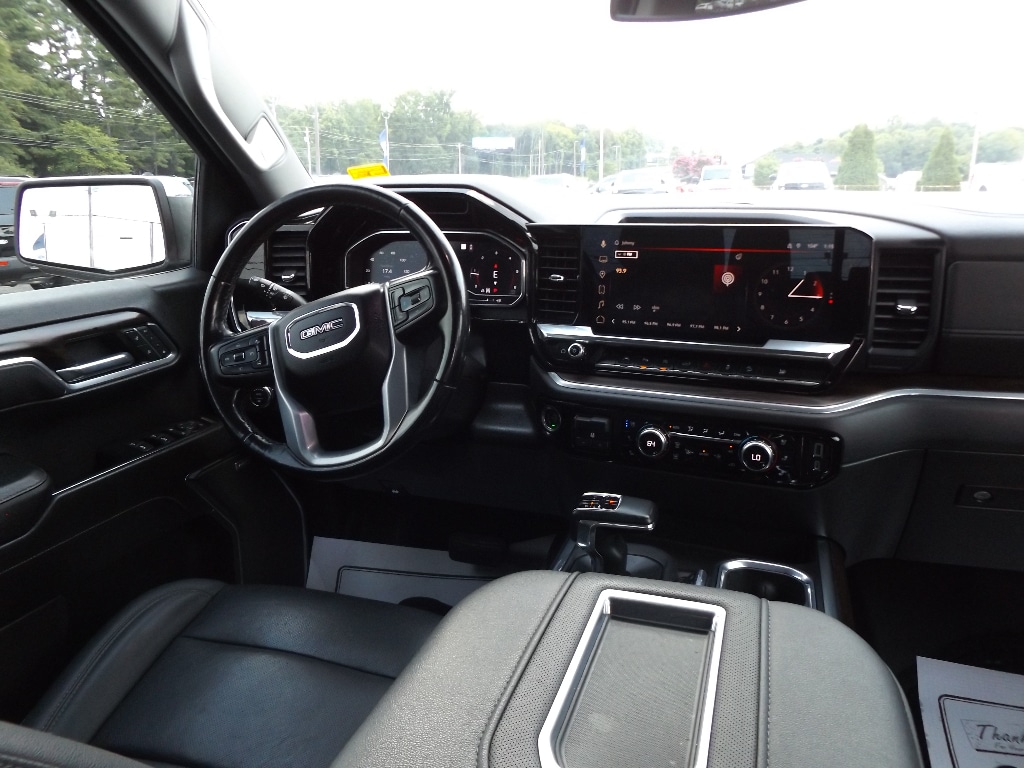 Used 2022 GMC Sierra SLT Crew Cab