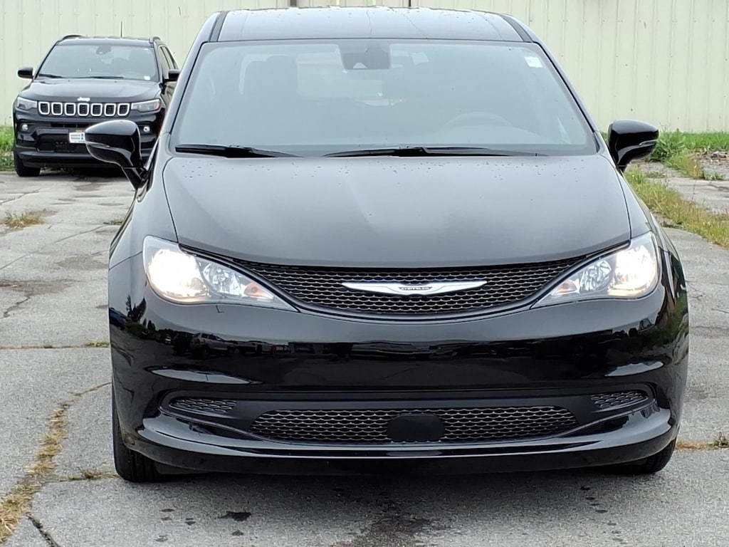 New 2027 Chrysler Pacifica LX Passenger Van