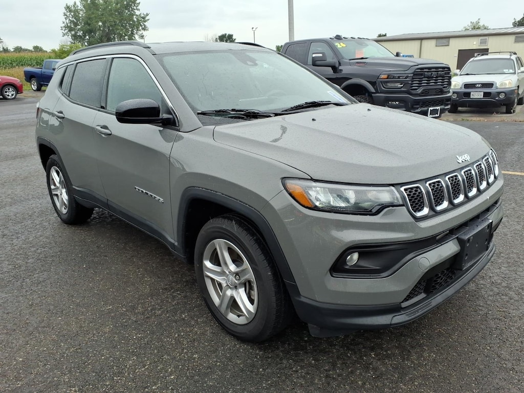 Used 2024 Jeep Compass Latitude 4x4 Latitude SUV