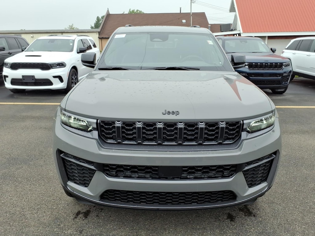 New 2027 Jeep Grand Cherokee L LAREDO ALTITUDE 4X4 Sport Utility