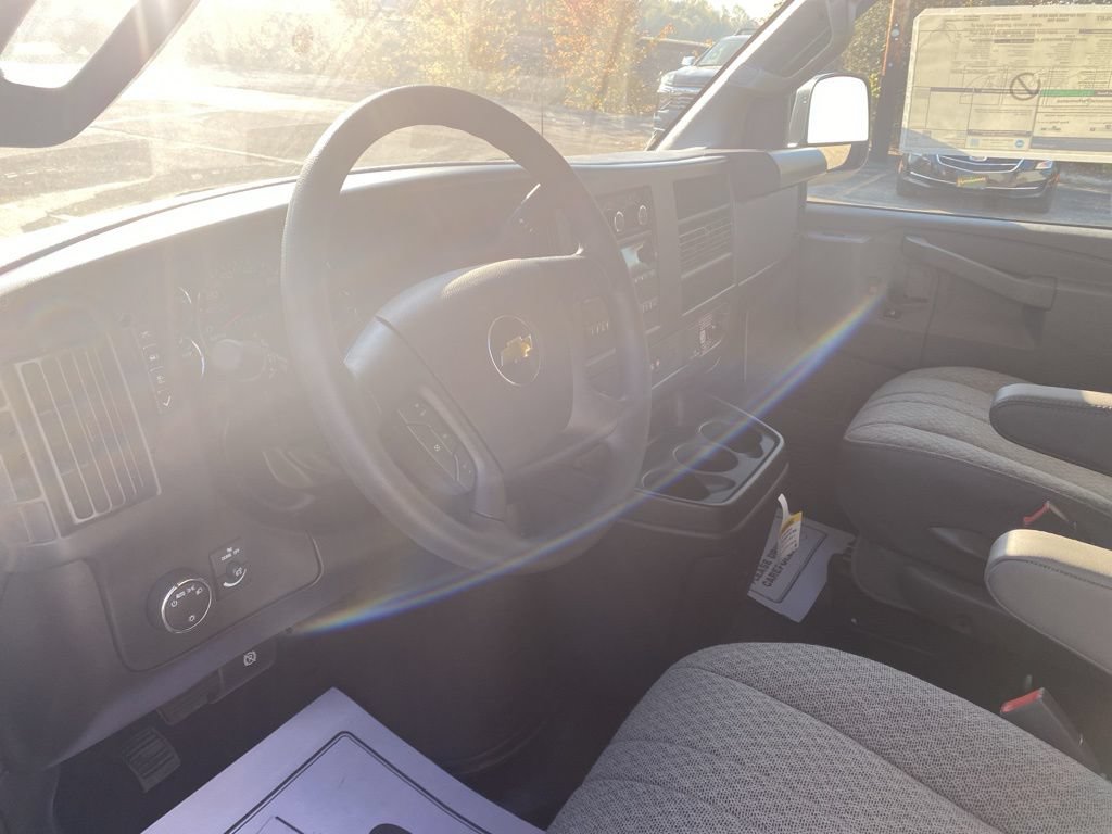 2025 Chevrolet Express Cargo Work Van - Photo 12