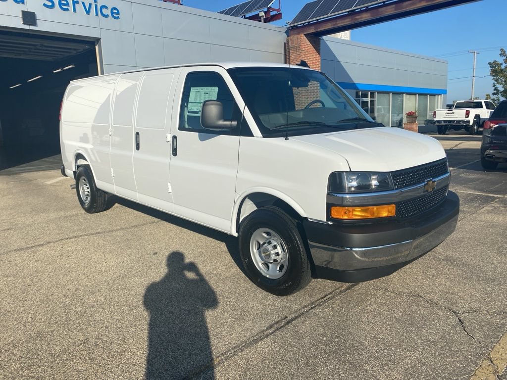 2025 Chevrolet Express Cargo