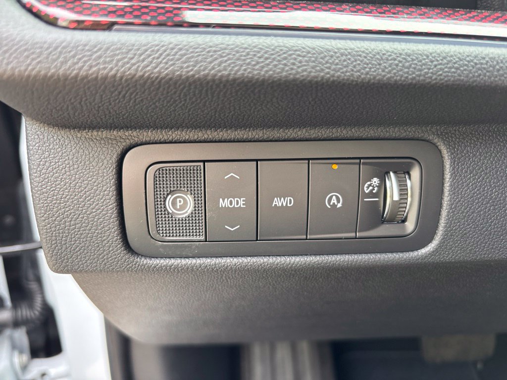 2027 Chevrolet Traverse RS - Photo 12