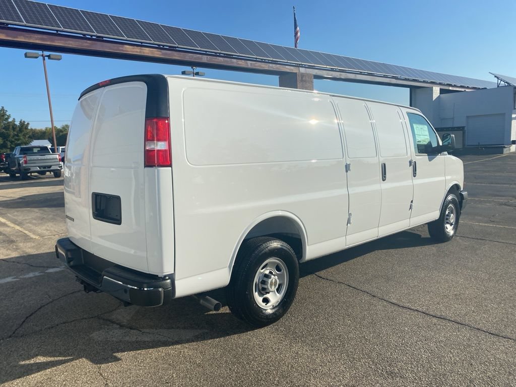 2025 Chevrolet Express Cargo Work Van - Photo 8