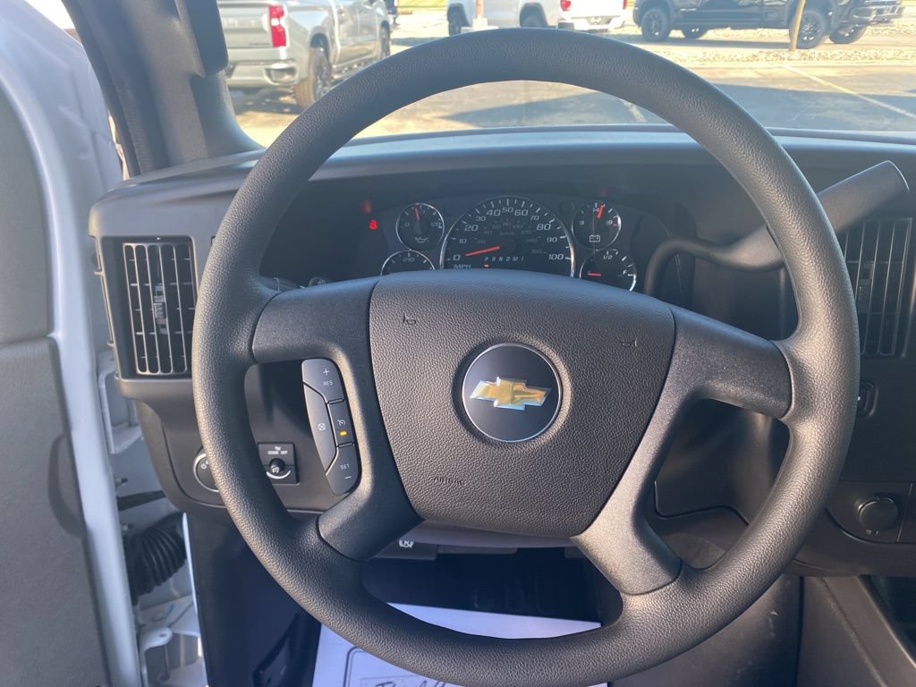 2025 Chevrolet Express Cargo Work Van - Photo 16
