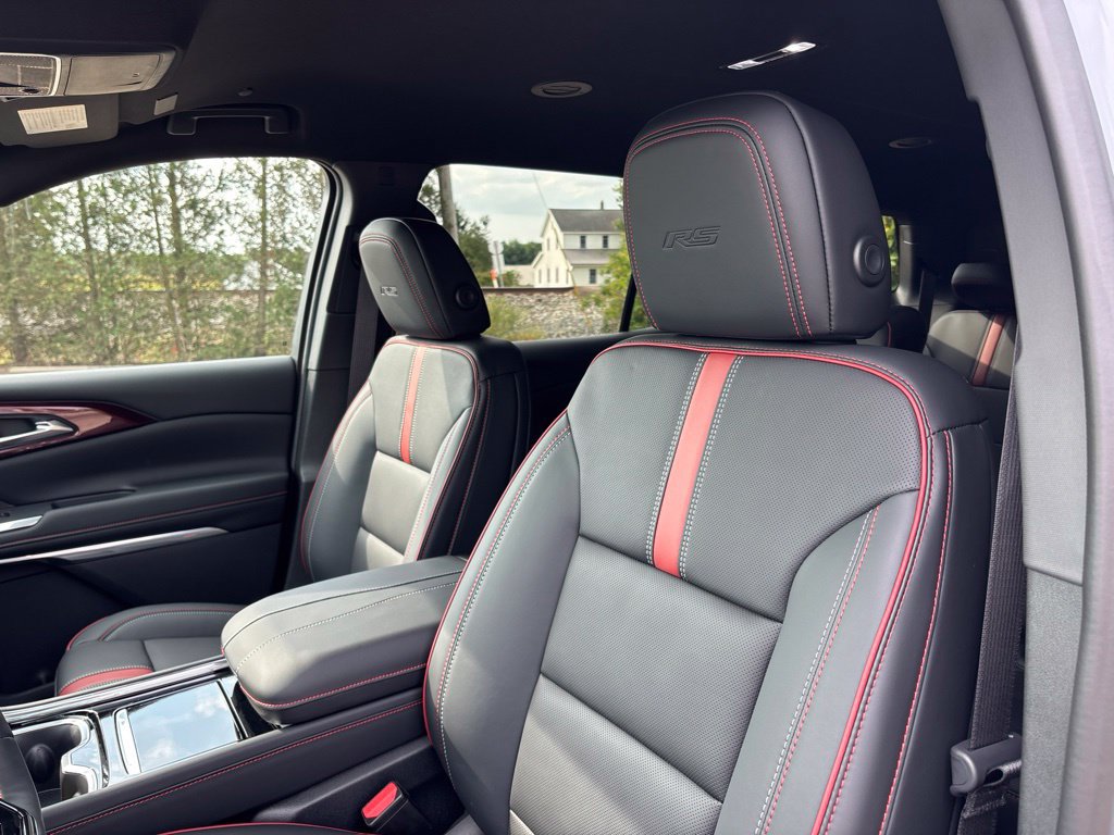 2027 Chevrolet Traverse RS - Photo 10