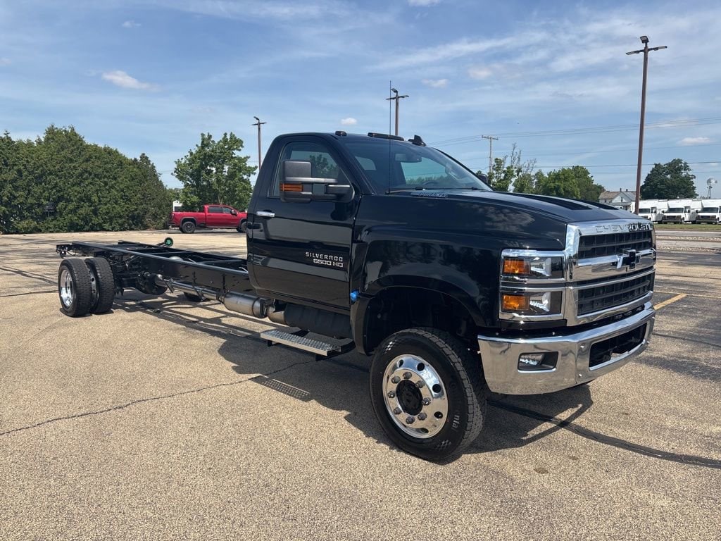 2025 Chevrolet Silverado 4500 Medium Duty Chassis Cab 1LT