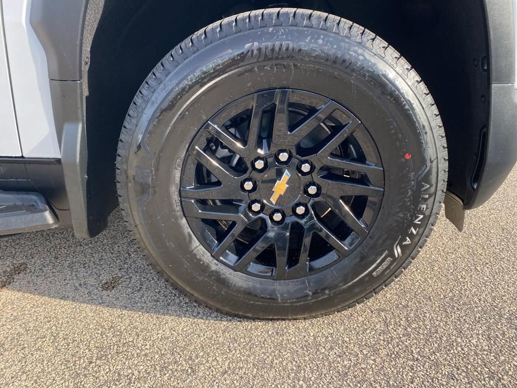2024 Chevrolet Silverado EV Work Truck - Photo 12