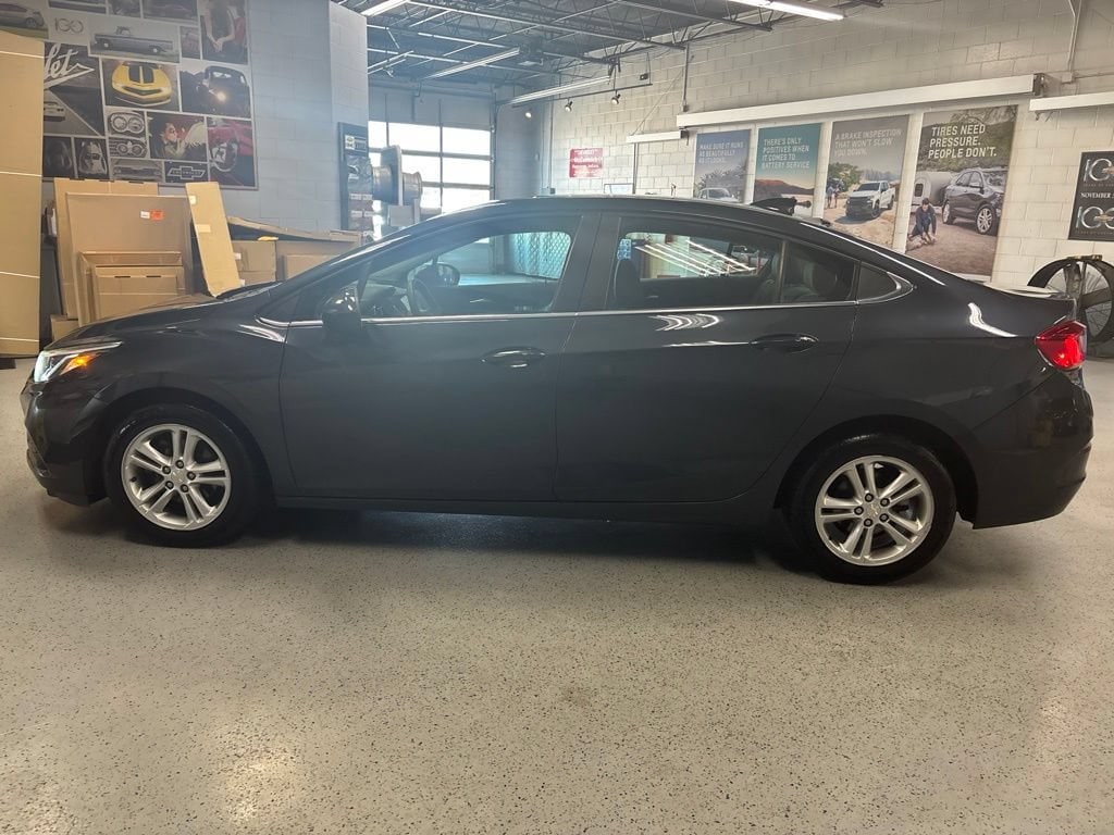Used 2017 Chevrolet Cruze LT Car