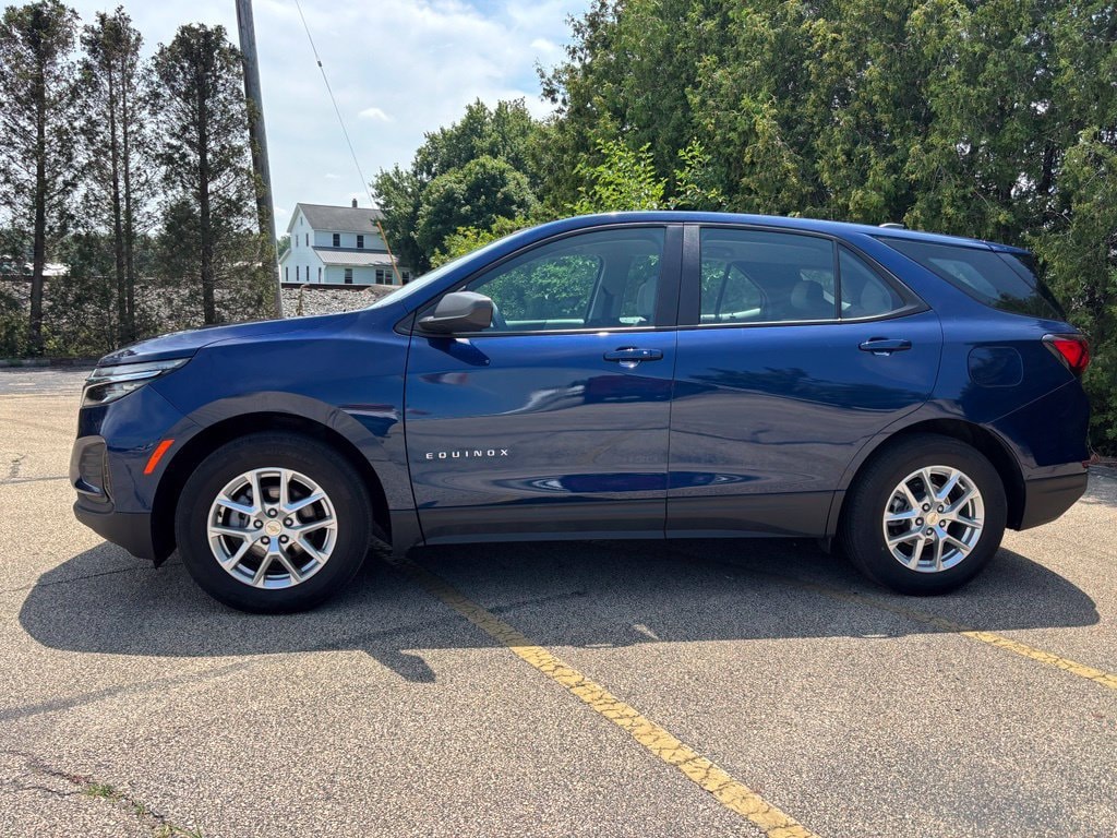 Used 2022 Chevrolet Equinox LS SUV