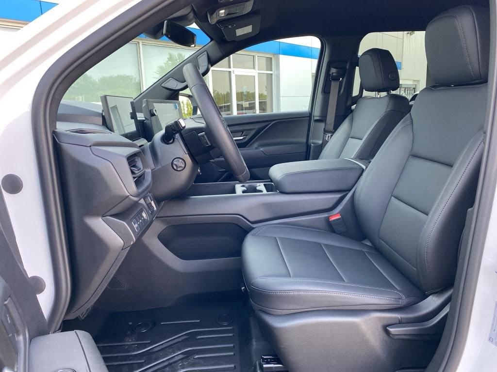 2024 Chevrolet Silverado EV Work Truck - Photo 14