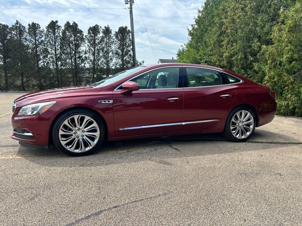 Used 2017 Buick Lacrosse Essence Car