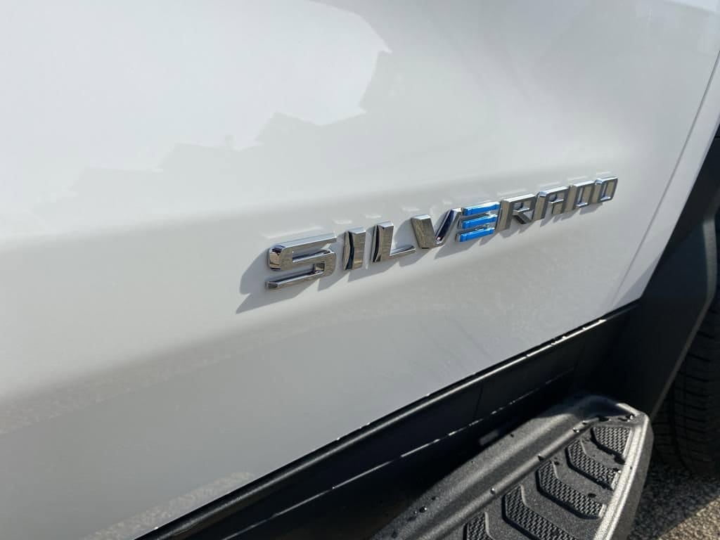 2024 Chevrolet Silverado EV Work Truck - Photo 11