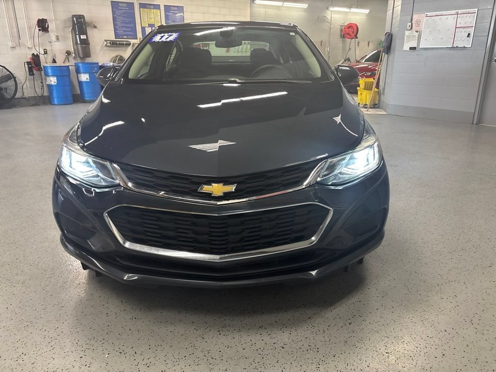 Used 2017 Chevrolet Cruze LT Car
