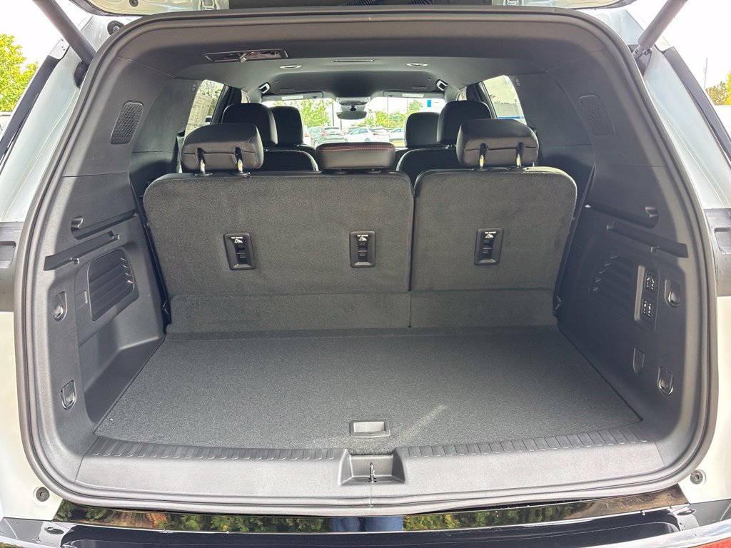 2027 Chevrolet Traverse RS - Photo 25