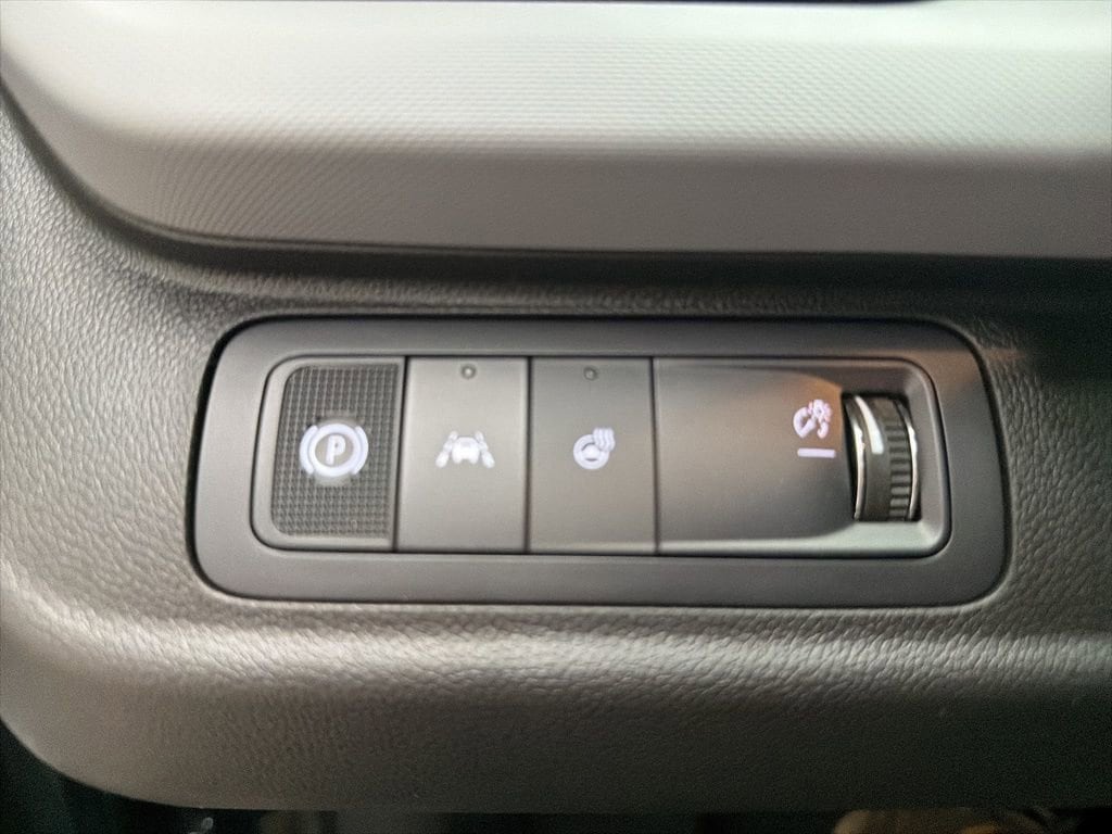 2027 Chevrolet Bolt LT - Photo 9